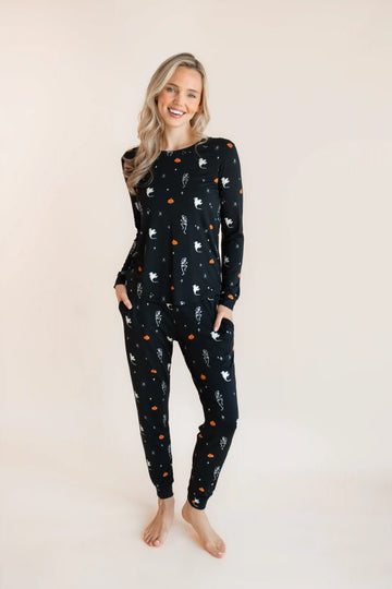 Women's Jogger Pajama Set in Halloween Friends